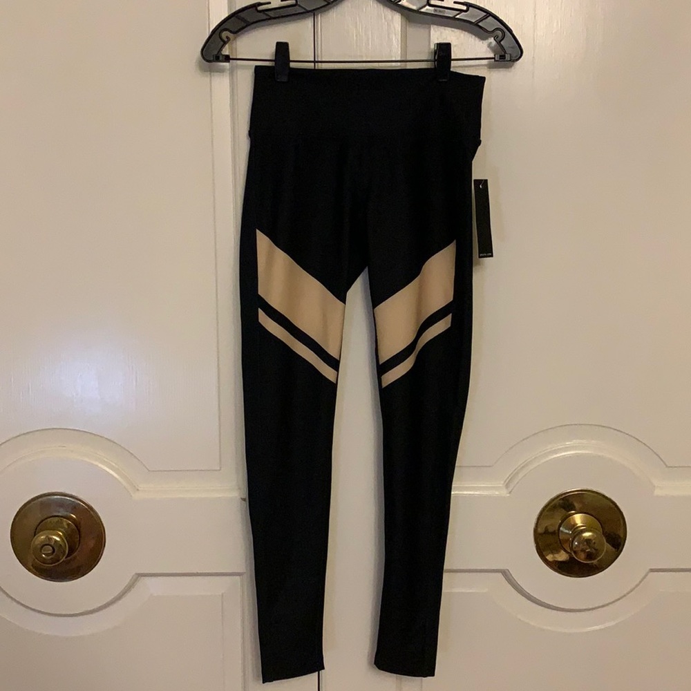 NWT Splits black legging with tan design